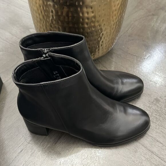 NATURALIZER Bay Waterproof Booties - Picture 5 of 14